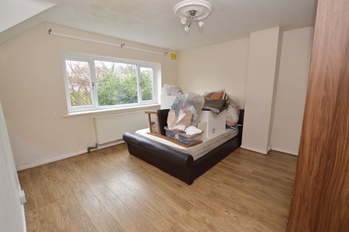 Otley Old Road, Leeds, West Yorkshire, LS16 6LQ - Online Auctions