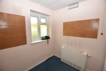 Property for Auction in West Yorkshire - 9 Foxcroft Close, Leeds, West Yorkshire LS6 3NT