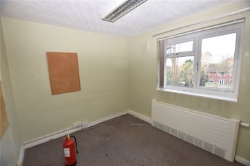 Property for Auction in West Yorkshire - 9 Foxcroft Close, Leeds, West Yorkshire LS6 3NT