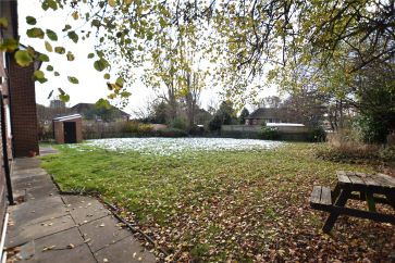 Property for Auction in West Yorkshire - 9 Foxcroft Close, Leeds, West Yorkshire LS6 3NT