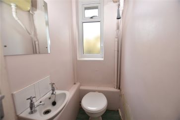 Property for Auction in West Yorkshire - 9 Foxcroft Close, Leeds, West Yorkshire LS6 3NT