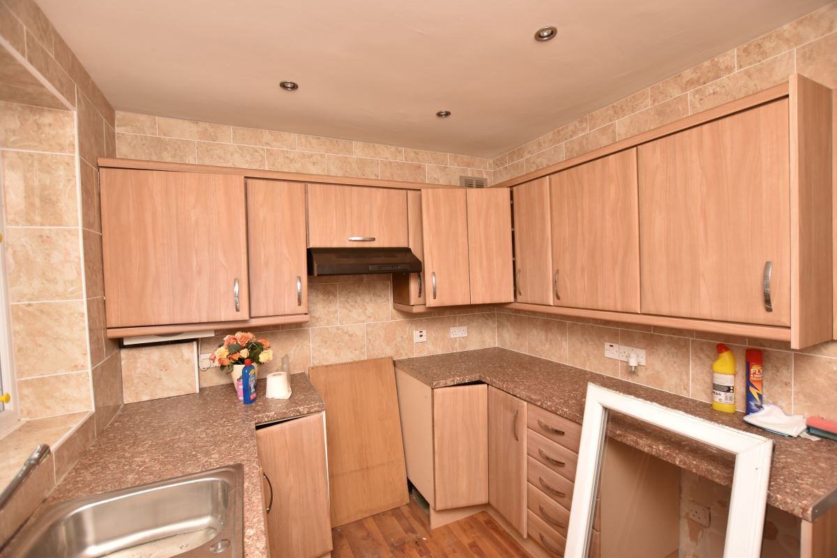 Tenterfield Road, Ossett, West Yorkshire, WF5 0RU - Online Auctions