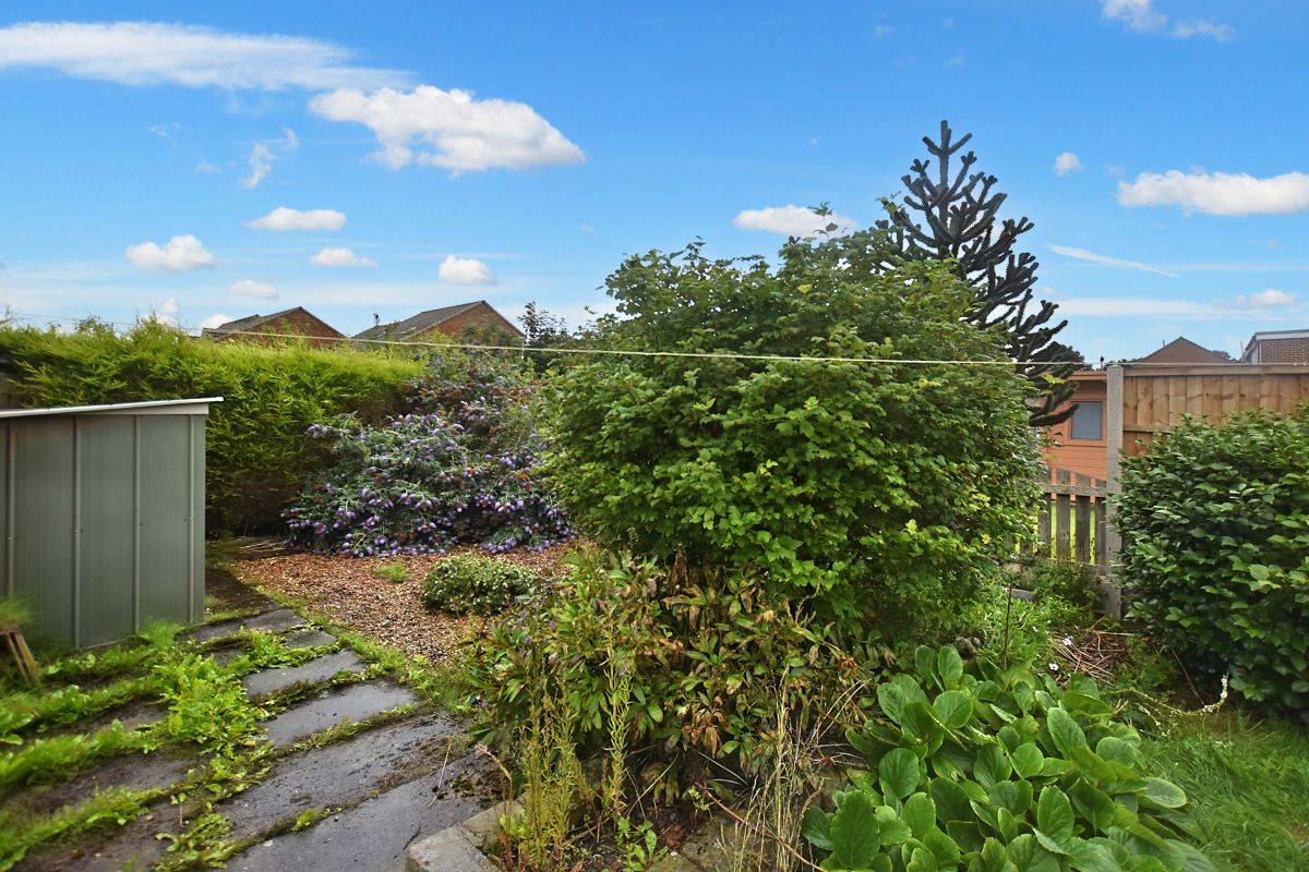 Tenterfield Road, Ossett, West Yorkshire, WF5 0RU - Online Auctions