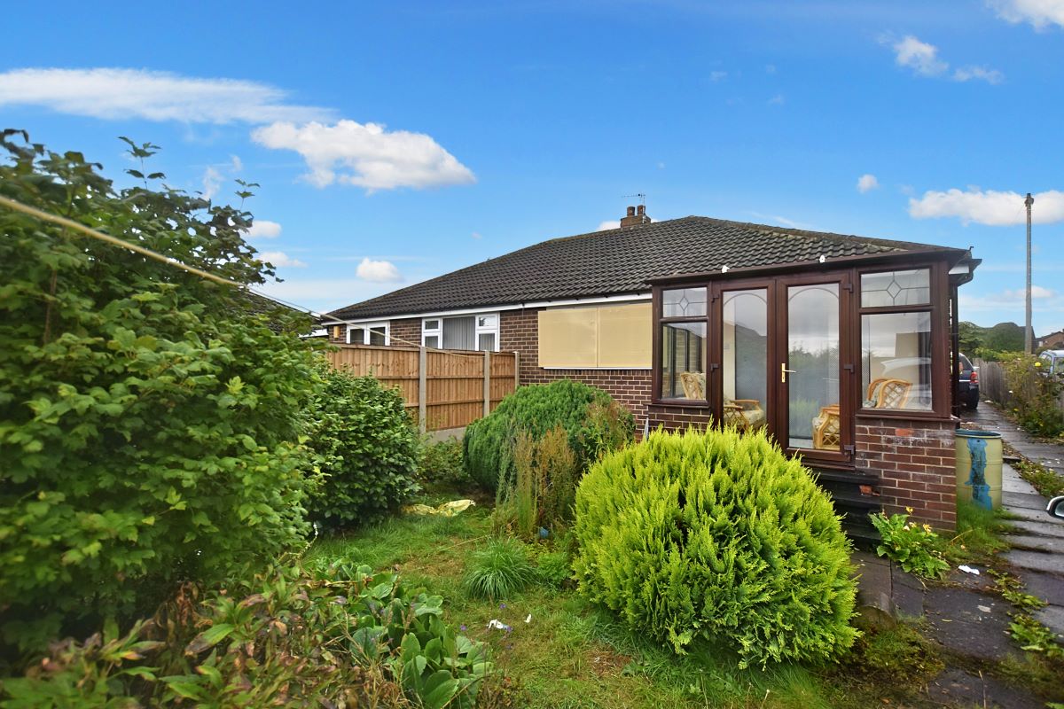 Tenterfield Road, Ossett, West Yorkshire, WF5 0RU - Online Auctions