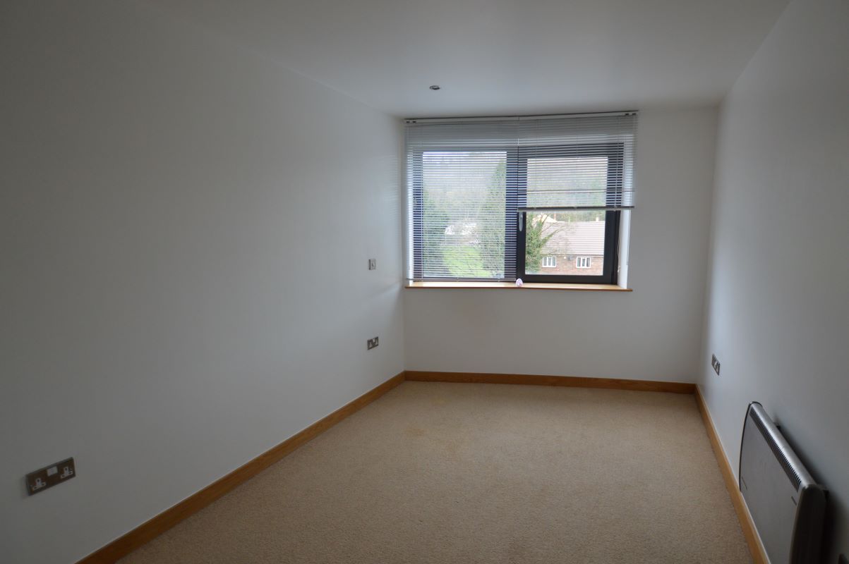 Salts Mill Road, Shipley, West Yorkshire, BD17 7DD - Online Auctions