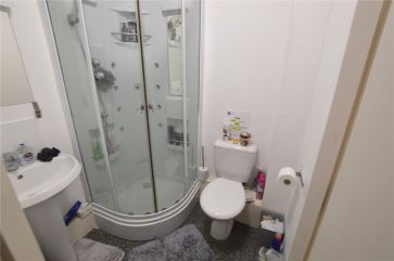 Property for Auction in West Yorkshire - Room 30 St. Anns Lodge, St Anns Lane, Leeds , West Yorkshire LS4 2SJ