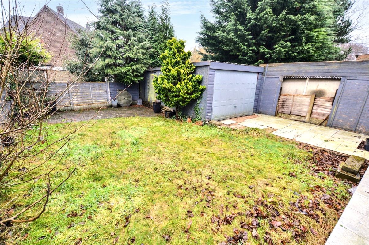 Otley Old Road, Leeds, West Yorkshire, LS16 6LQ - Online Auctions
