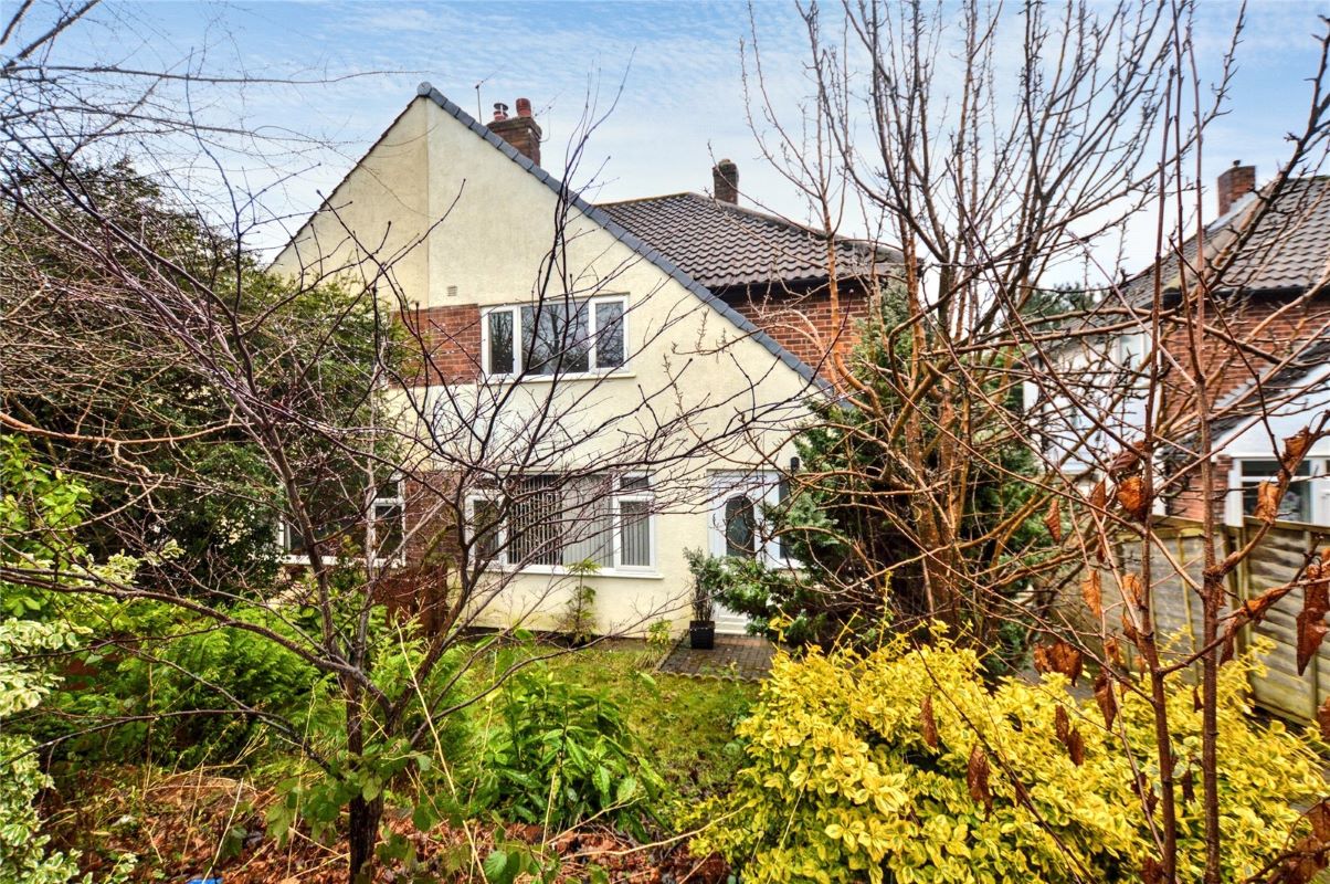 Otley Old Road, Leeds, West Yorkshire, LS16 6LQ - Online Auctions