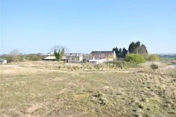 Property for Auction in West Yorkshire - Woodend Farm, Broad Lane, Cawood, Selby, North Yorkshire YO8 3UE
