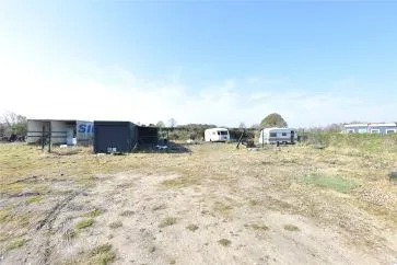 Property for Auction in West Yorkshire - Woodend Farm, Broad Lane, Cawood, Selby, North Yorkshire YO8 3UE