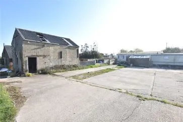 Property for Auction in West Yorkshire - Woodend Farm, Broad Lane, Cawood, Selby, North Yorkshire YO8 3UE