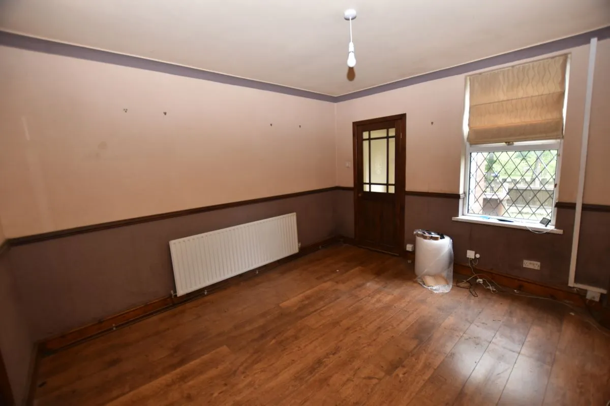 Barnsley Road, South Kirkby, Pontefract, West Yorkshire, WF9 3BH - Online Auctions