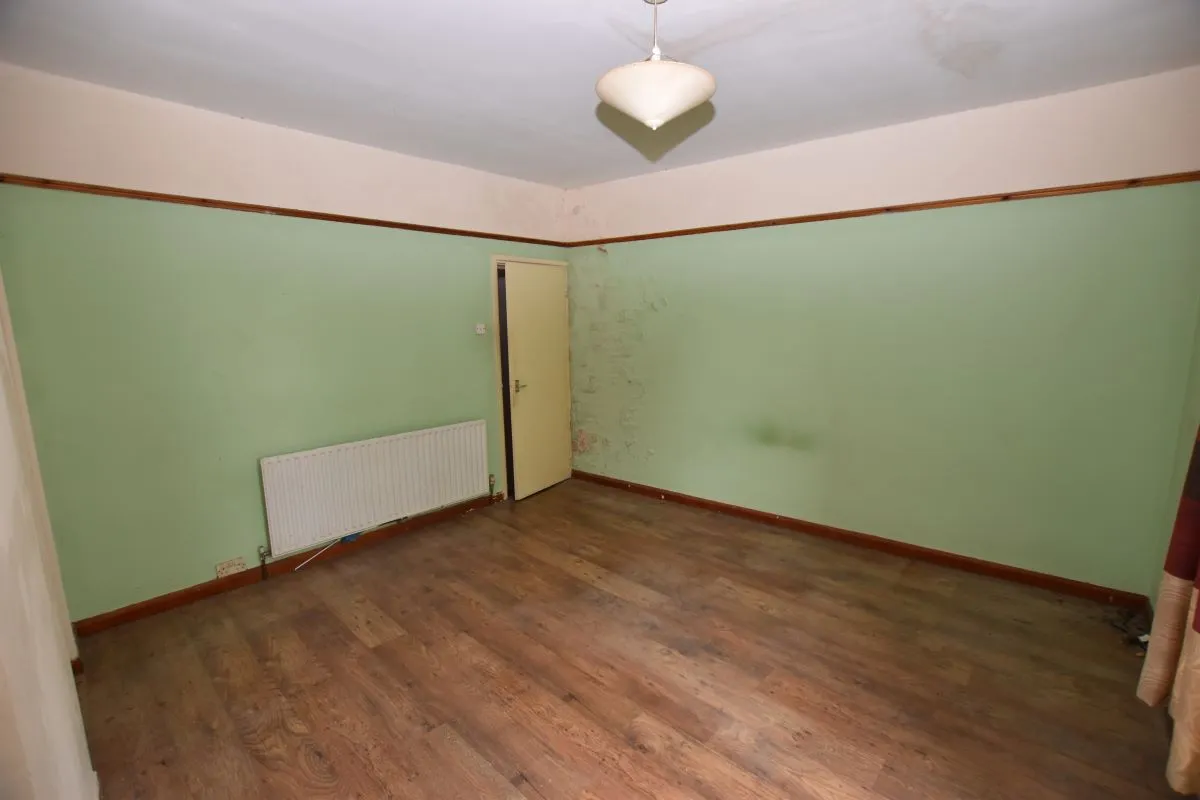 Barnsley Road, South Kirkby, Pontefract, West Yorkshire, WF9 3BH - Online Auctions
