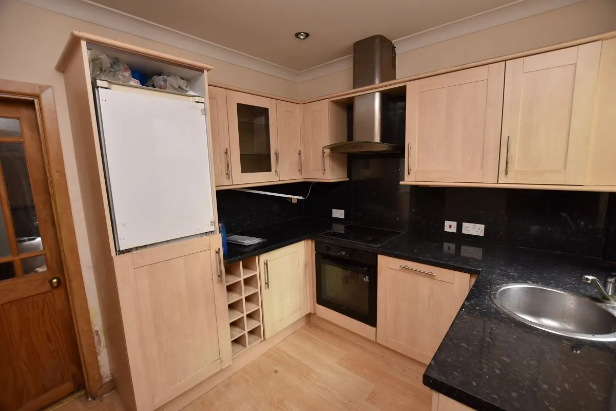 Barnsley Road, South Kirkby, Pontefract, West Yorkshire, WF9 3BH - Online Auctions