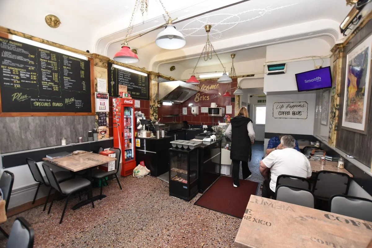Queen Street, Morley, Leeds, West Yorkshire, LS27 8DW - Online Auctions