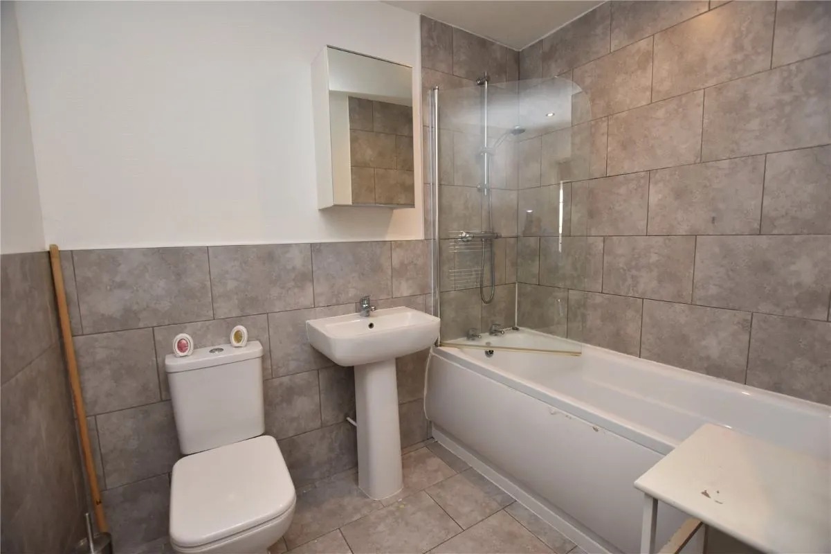 York Towers, York Road, Leeds, West Yorkshire, LS9 6FB - Online Auctions