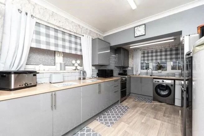 Snape Hill Road, Darfield, Barnsley, South Yorkshire, S73 9LT - Online Auctions