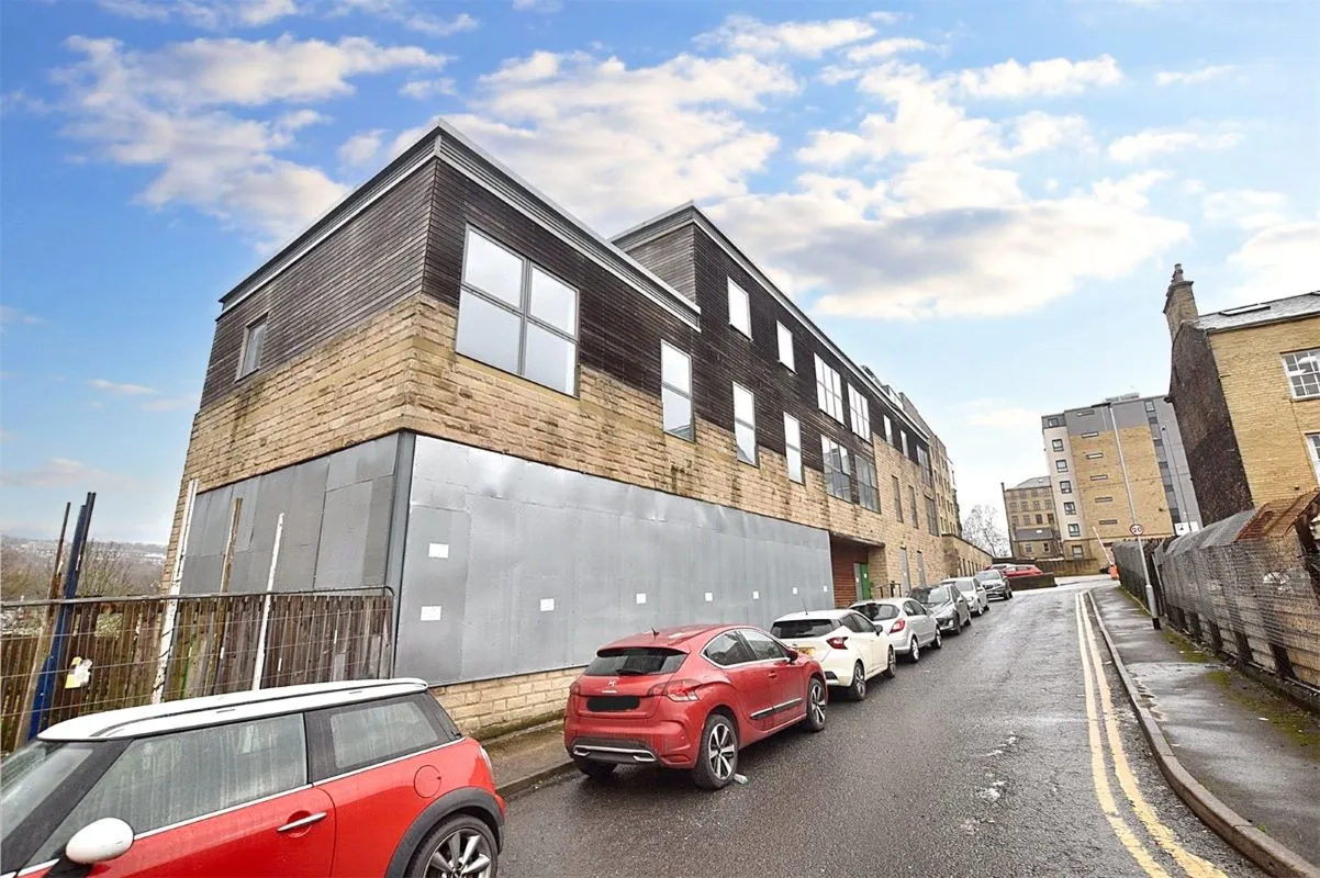 Hallgate, Bradford, Bradford, BD1 4NN - Online Auctions