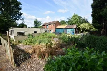 Property for Auction in West Yorkshire - 599A Leeds Road, Wakefield, West Yorkshire WF1 2JL