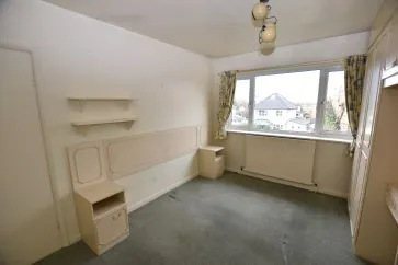 Property for Auction in West Yorkshire - 4 Kingsley Close, Milnthorpe, Wakefield, West Yorkshire WF2 7EB
