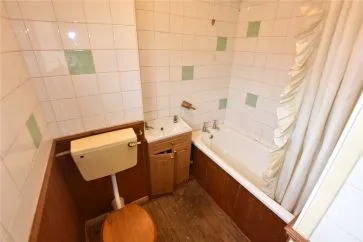 Property for Auction in West Yorkshire - 11 Aysgarth Close, Leeds, West Yorkshire LS9 9HJ
