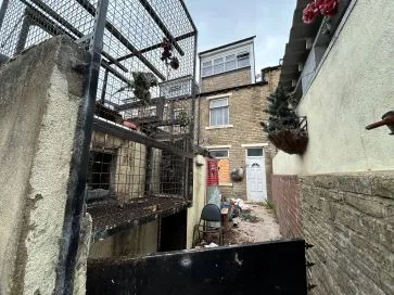 Property for Auction in West Yorkshire - 106 Newlands Place, Bradford, West Yorkshire BD3 0QB