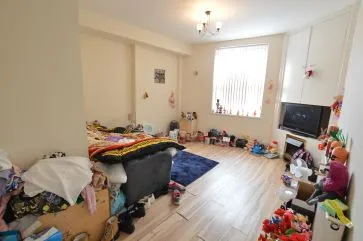 Property for Auction in West Yorkshire - 372 Dewsbury Road, Leeds, West Yorkshire LS11 7BU