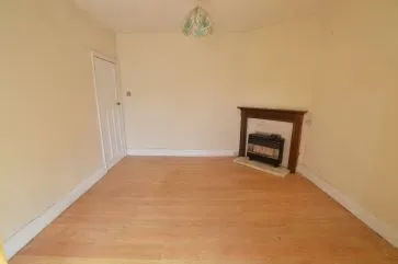 Property for Auction in West Yorkshire - 302 Bradford Road, Otley, West Yorkshire LS21 3LT