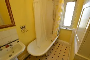 Property for Auction in West Yorkshire - 302 Bradford Road, Otley, West Yorkshire LS21 3LT