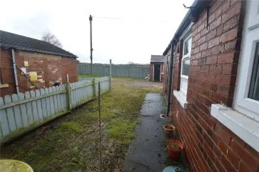 Property for Auction in West Yorkshire - 2 Cliffe Houses, Micklefield, Leeds , West Yorkshire LS25 4BY