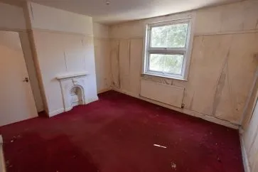Property for Auction in West Yorkshire - 21 Chapel Lane, Leeds, West Yorkshire LS6 3BW