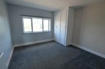 Property for Auction in West Yorkshire - Flat 18 The Square , Castleford, West Yorkshire WF10 3JJ