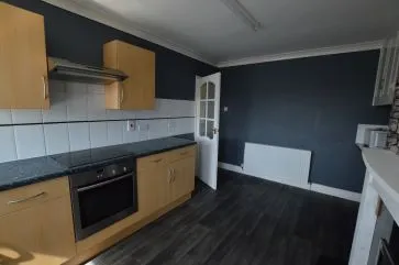 Property for Auction in West Yorkshire - Flat 18 The Square , Castleford, West Yorkshire WF10 3JJ