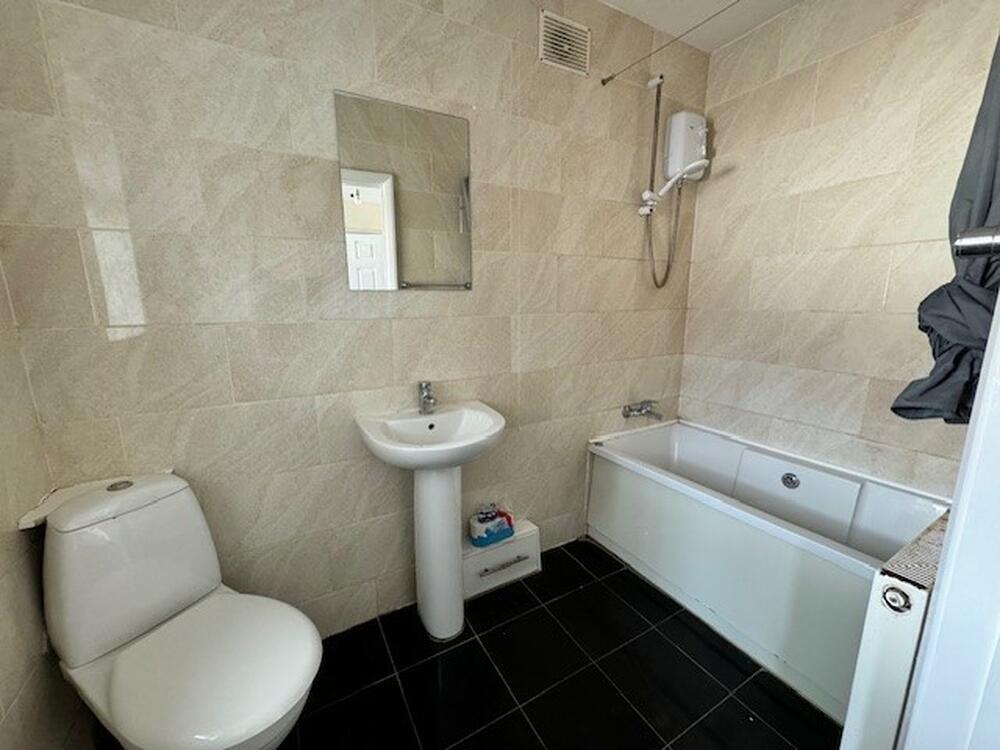 71, Mirador Crescent, Slough – Auction Property