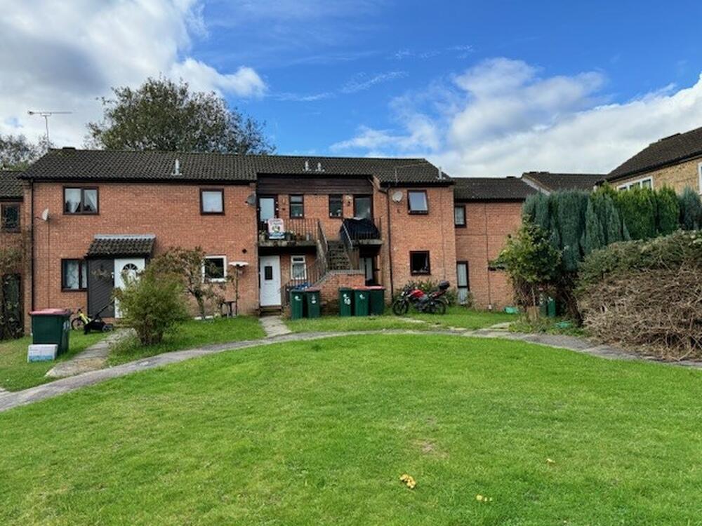 Flat 8, Greenways Walk, Crawley – Auction Property