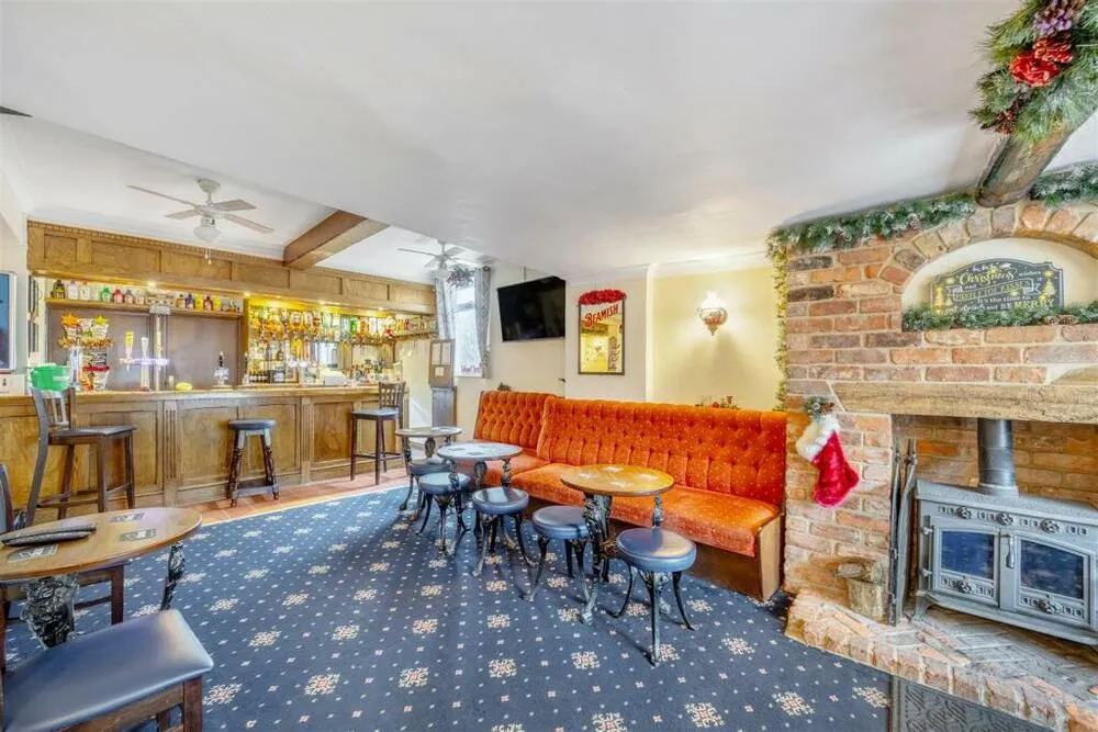 Golden Lion, 73 Seas End Road, Spalding - Auction Property