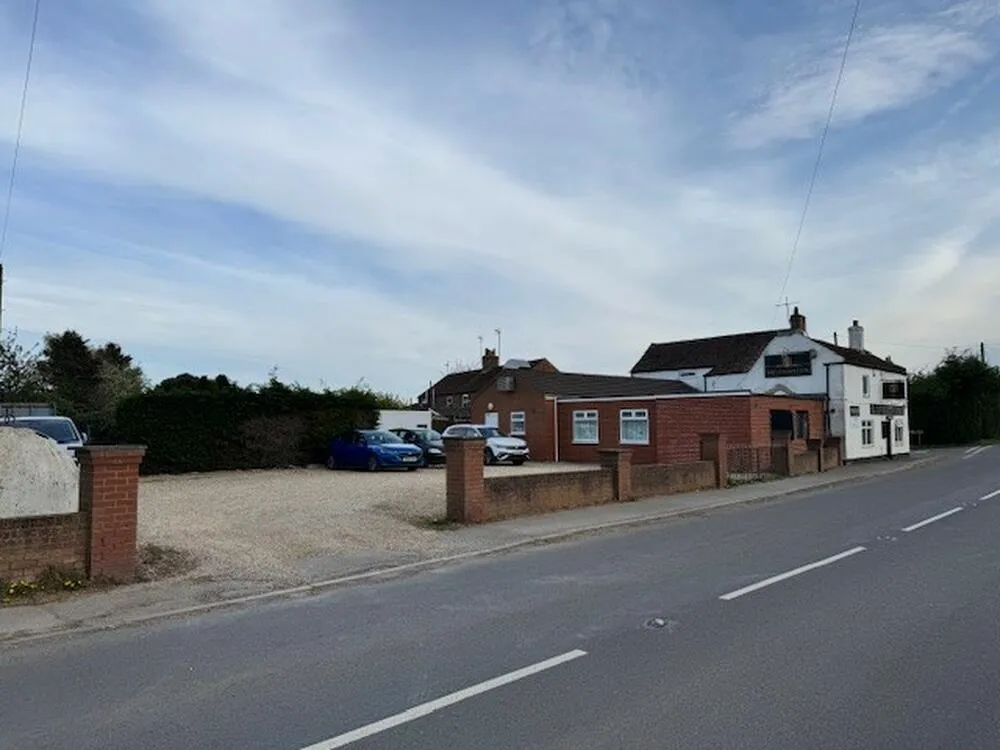 Golden Lion, 73 Seas End Road, Spalding - Auction Property