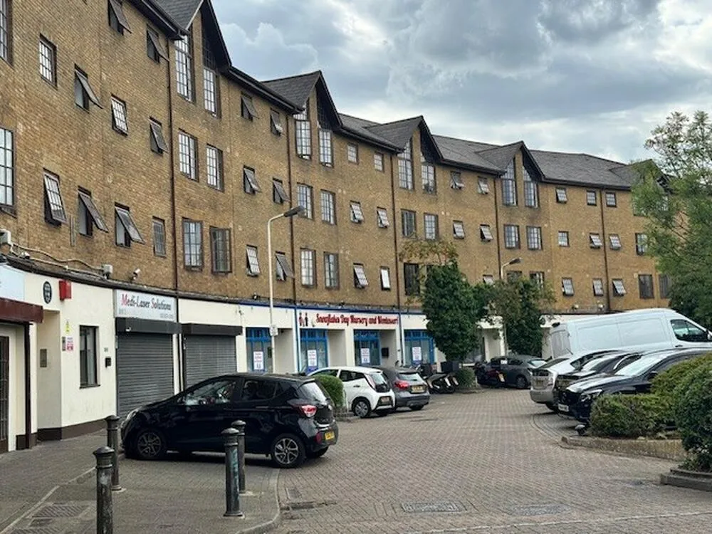 18, Comer Crescent, Southall - Auction Property
