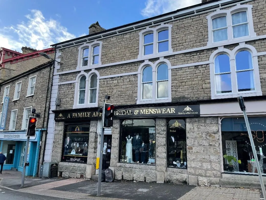 Stramongate, Kendal, Cumbria, LA9 4BD - Online Auctions