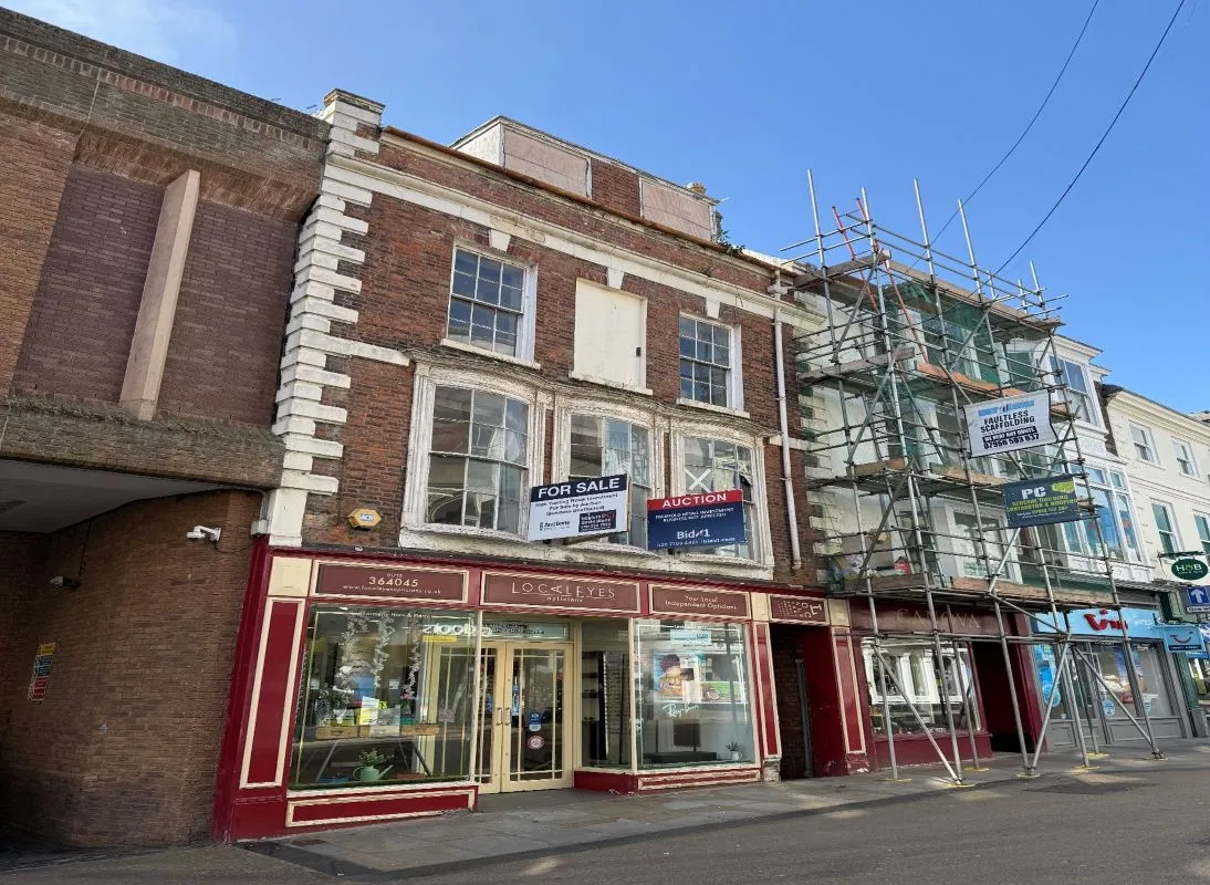 Newborough, Scarborough, North Yorkshire, YO11 1NA - Online Auctions