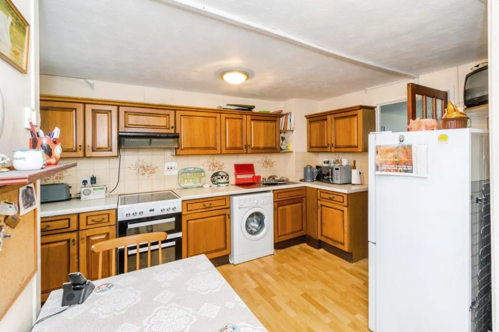3 bed Maisonette