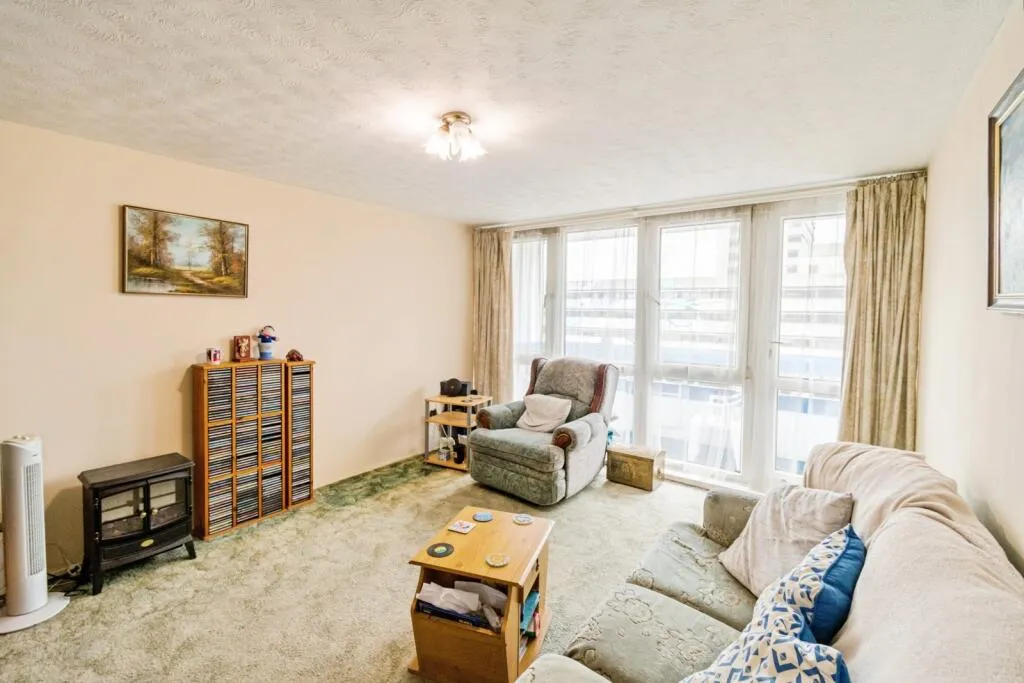 3 bed Maisonette