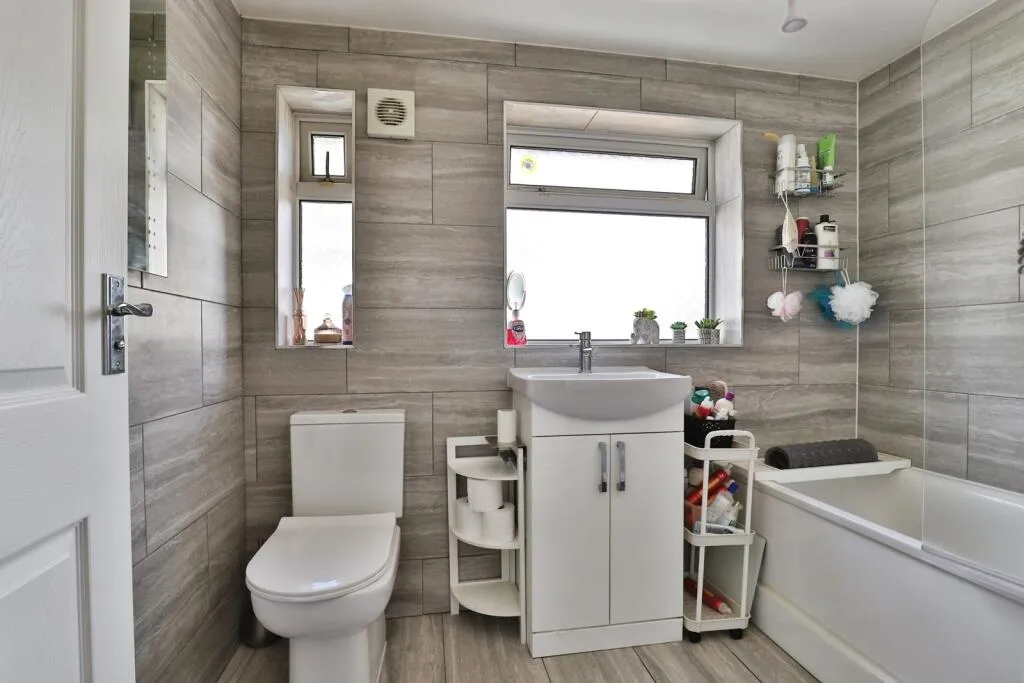 3 bed Semi-Detached