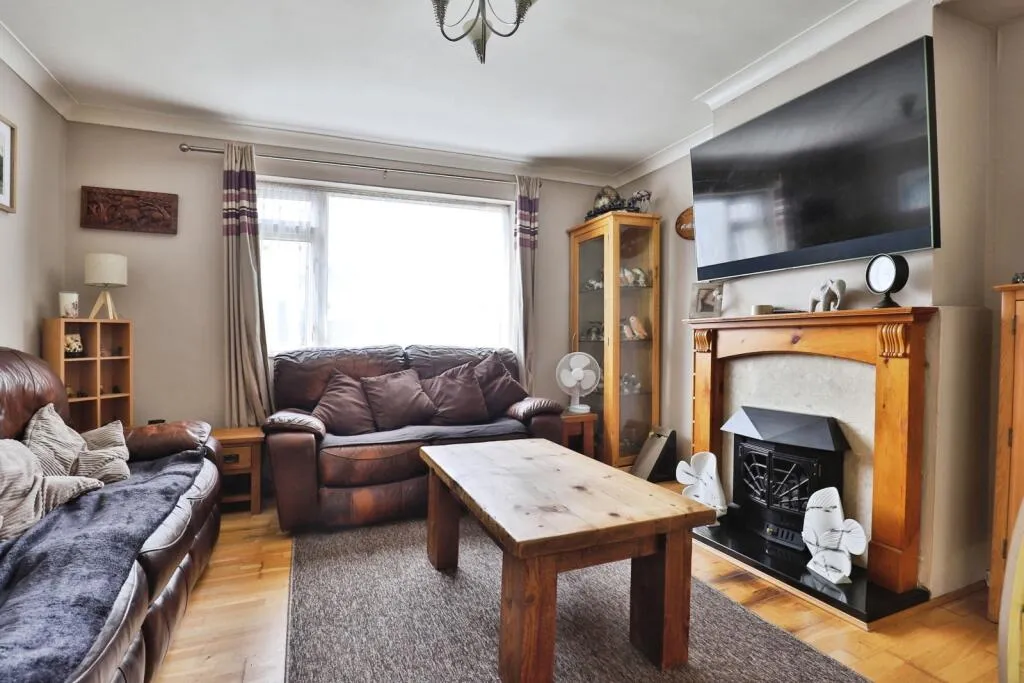 3 bed Semi-Detached
