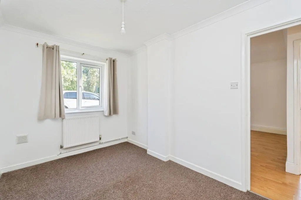 2 bed Ground Flat