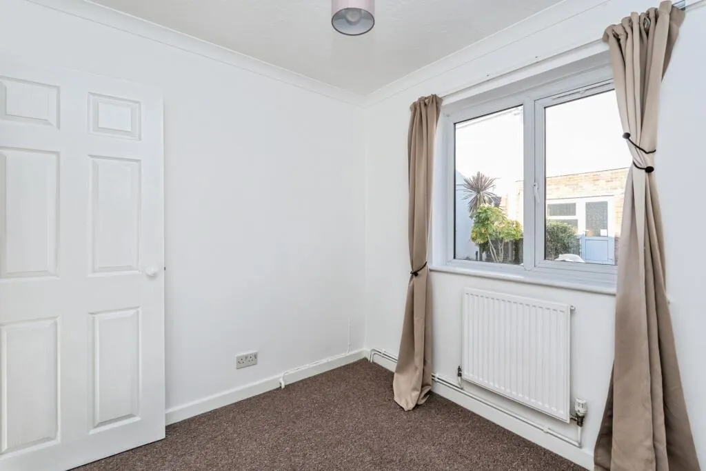 2 bed Ground Flat