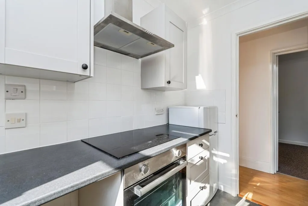 2 bed Ground Flat