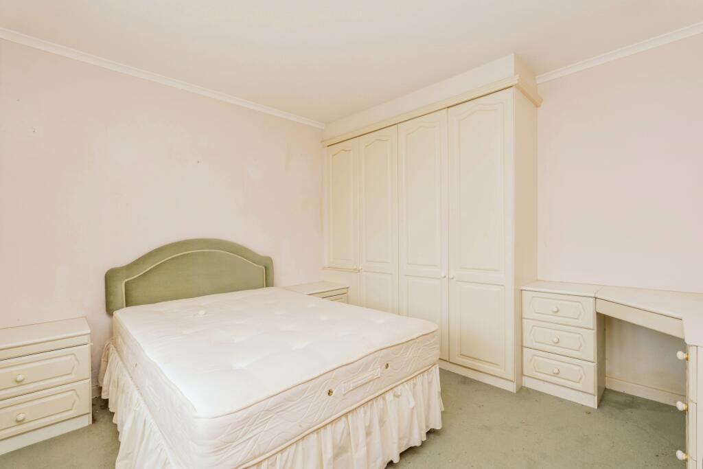 4 bed Detached