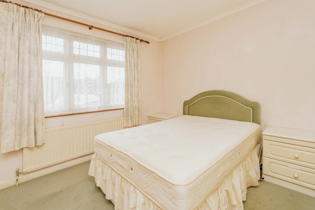 4 bed Detached