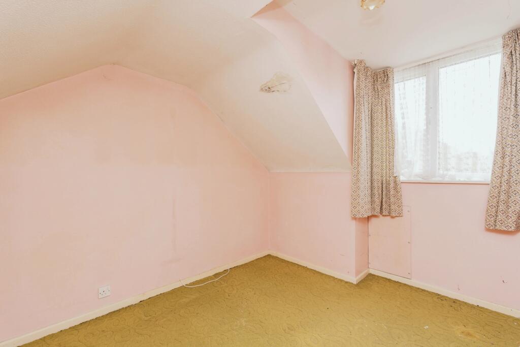 4 bed Detached